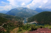 Albánie, SH22, přehrada Fierze